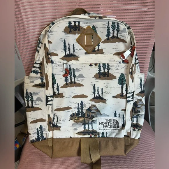 The North Face Berkeley Daypack - Picture 2 of 4